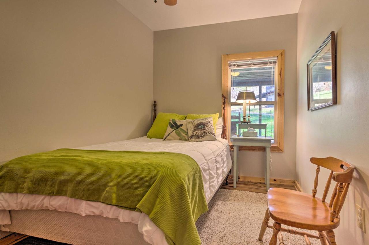 Pet-Friendly Blue Ridge, Cherokee Forest Retreat! Greeneville Eksteriør billede