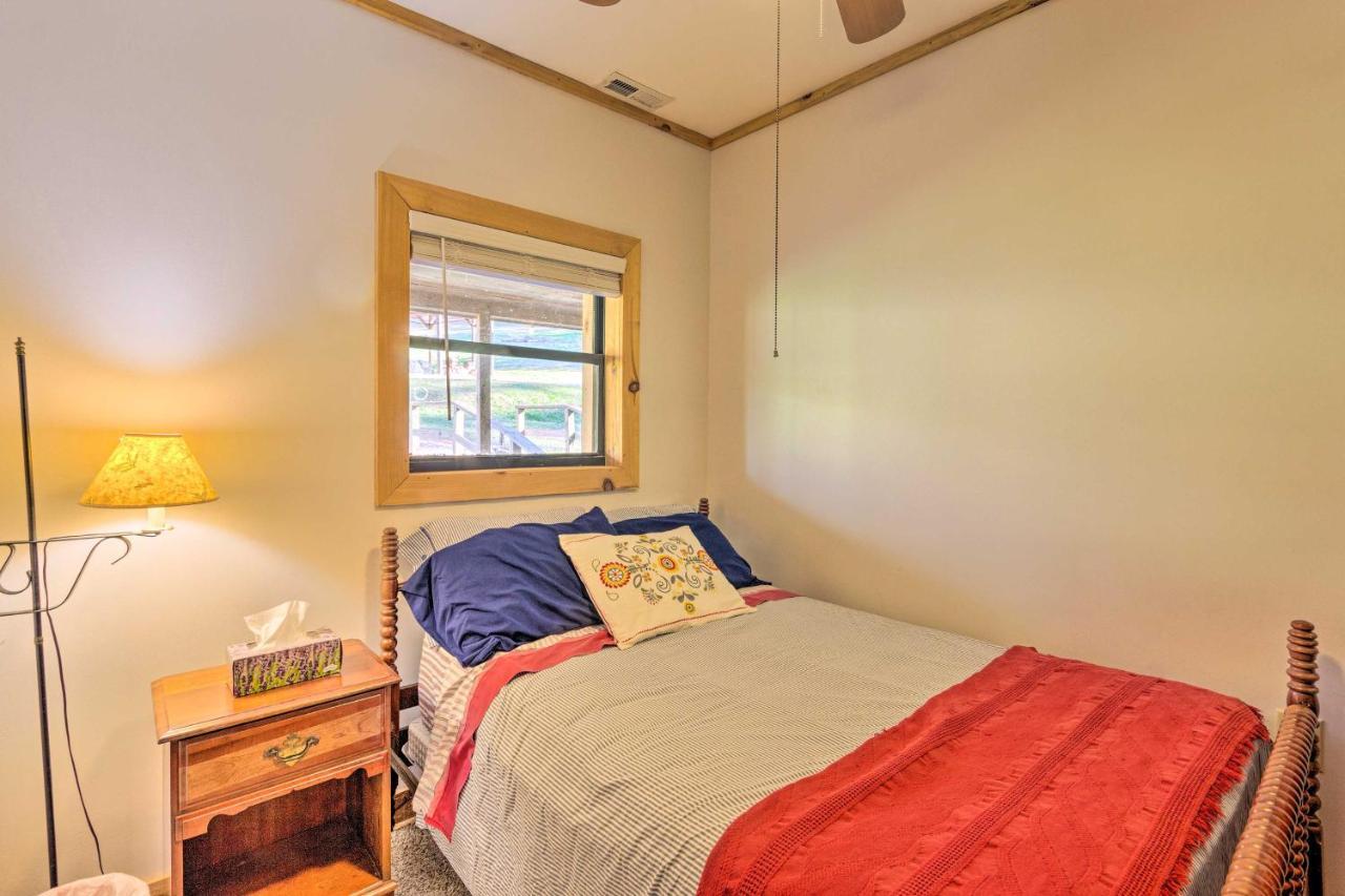 Pet-Friendly Blue Ridge, Cherokee Forest Retreat! Greeneville Eksteriør billede